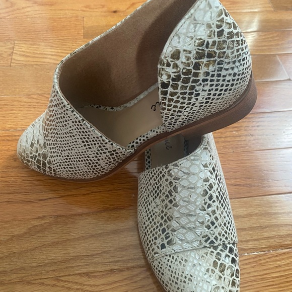 Diba True Womens No Way Out Slip On Flats Casual Shoes Size 7.5.  New - Picture 4 of 10